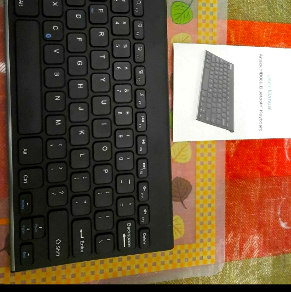 Universal stainless steel bluetooth keyboard